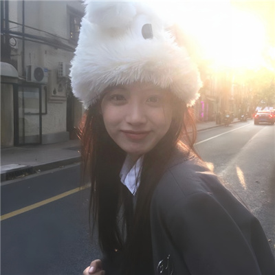 荊門結伴游玩豐滿空姐貊儷絲 荊門結伴游玩豐滿空姐貊儷絲