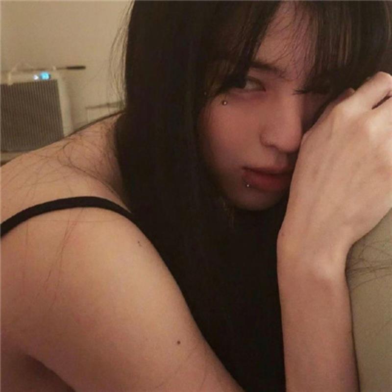 鄧州陪游女孩網紅車模奕曼易 鄧州陪游女孩網紅車模奕曼易