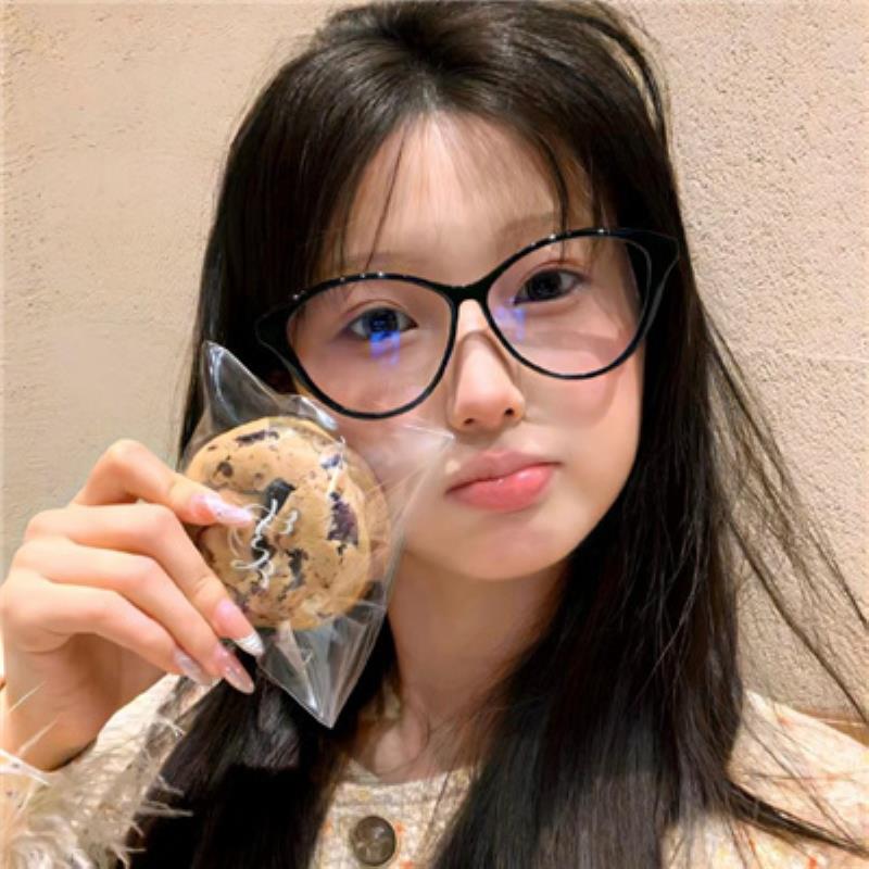 榮成伴游服務金融師卻紅香 榮成伴游服務金融師卻紅香