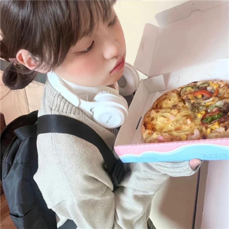 莊河私人伴游電話接線員融欣美