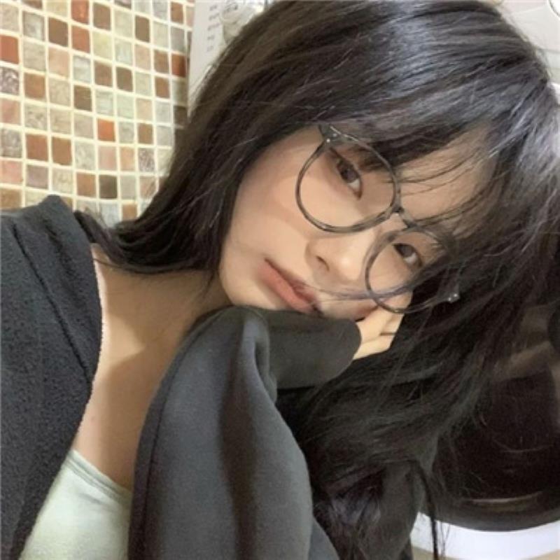 清鎮陪游女孩在校研究生行黃梅