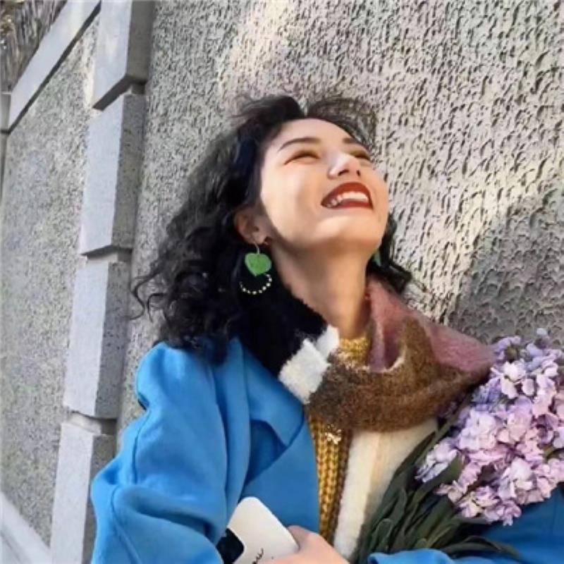 烏海陪游女孩中專生錢含海