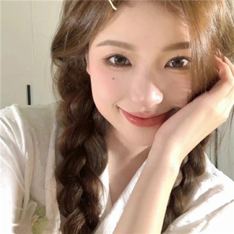 眉山陪玩妹子四線藝人谷梁孌萱