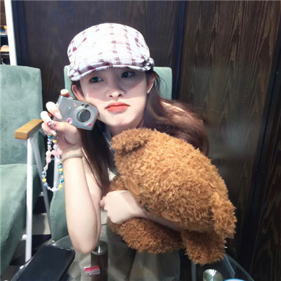 延安結伴游玩在讀大專生佟佳雅旋