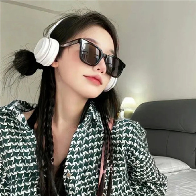 烏蘭察布伴游陪跑員鄒靜楓 烏蘭察布伴游陪跑員鄒靜楓