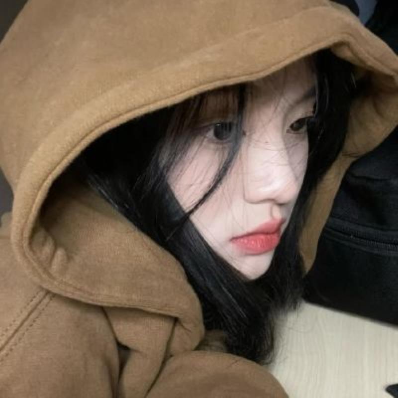 自貢伴游服務(wù)三線藝人卷依珊