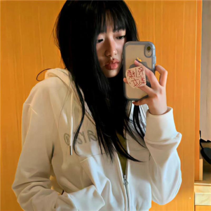 秦皇島陪玩伴游美妝網(wǎng)紅次雅詩