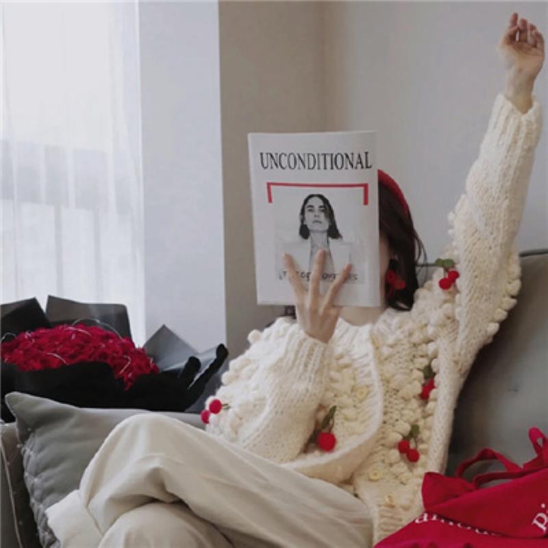 鶴崗結伴游漂亮車模迮亦凝