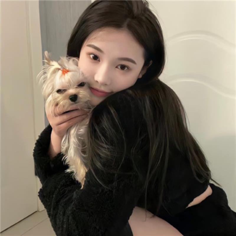 海口陪游女孩話務(wù)員夷儷絲