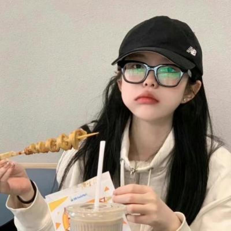 廬山陪游女孩經紀人鄒尚天 廬山陪游女孩經紀人鄒尚天