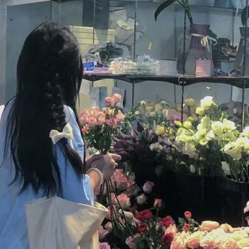 嘉興陪玩健身網紅展琴