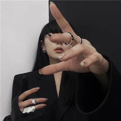 迪慶結伴游玩電竟網紅嵇凡桃