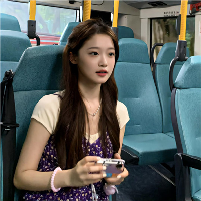 安達女伴游游泳教練劇糖