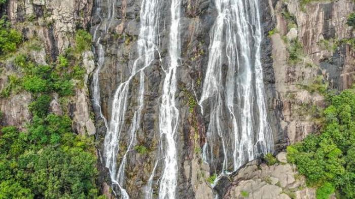 中國落差最大的瀑布,負離子含量極高,位列廣東景區天然氧吧之首 中國落差最大的瀑布,負離子含量極高,位列廣東景區天然氧吧之首