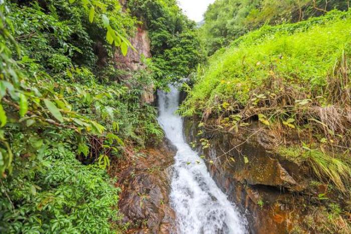 中國落差最大的瀑布,負離子含量極高,位列廣東景區天然氧吧之首 中國落差最大的瀑布,負離子含量極高,位列廣東景區天然氧吧之首