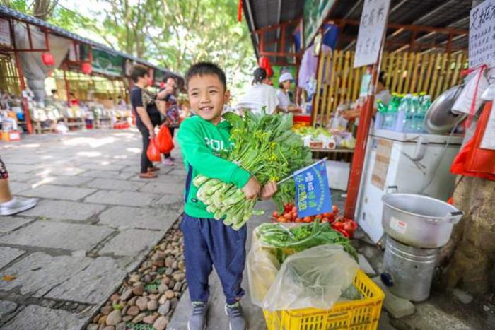 中國落差最大的瀑布,負離子含量極高,位列廣東景區天然氧吧之首 中國落差最大的瀑布,負離子含量極高,位列廣東景區天然氧吧之首