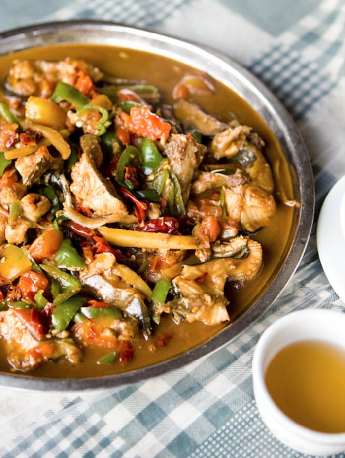 自駕探索山水極致 駛?cè)肟λ固孛鼐? title=