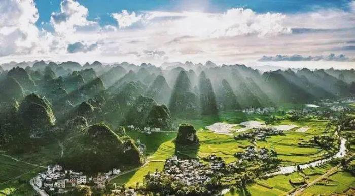 被封“中國最美”，全國唯一沒有平原的貴州省，每處山水都封神！