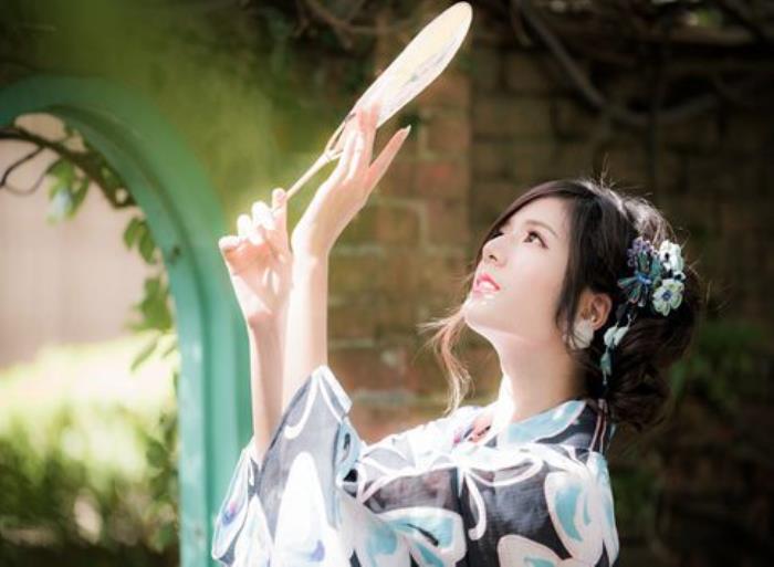 高端商務(wù)伴游如何預(yù)約實(shí)際上針對(duì)高端模特怎樣預(yù)約(組圖)