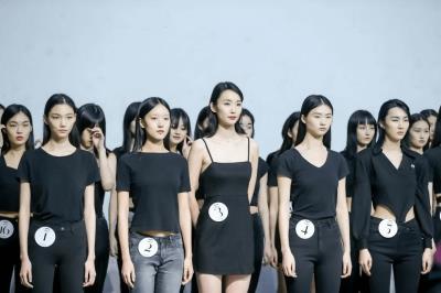 青島高端商務伴游哪家好,預約青島私人伴游，,