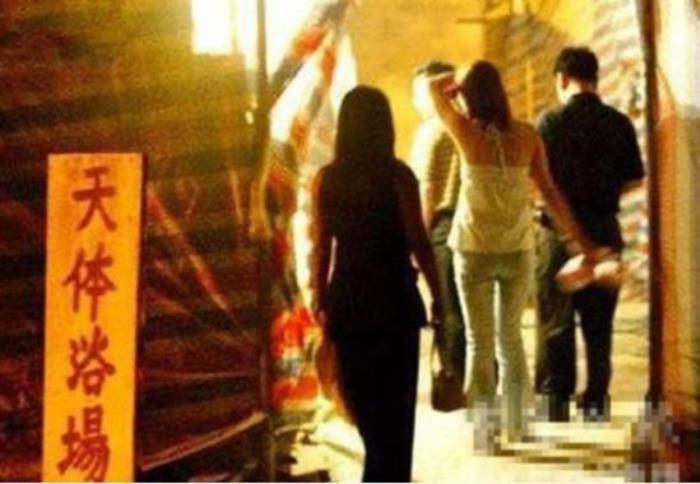 高薪招聘伴游重慶知名大區云集多所警方破獲一起有女大學生參與涉黃案 高薪招聘伴游重慶知名大區云集多所警方破獲一起有女大學生參與涉黃案