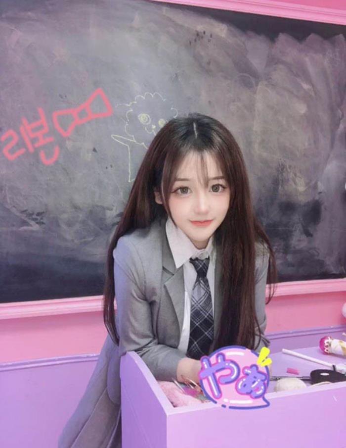 上海學(xué)員空姐商務(wù)模特大伙兒伴游 上海學(xué)員空姐商務(wù)模特大伙兒伴游