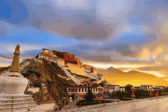 位列世界峽谷之首 春日乘熱氣球賞西藏雪山桃林! 位列世界峽谷之首 春日乘熱氣球賞西藏雪山桃林!