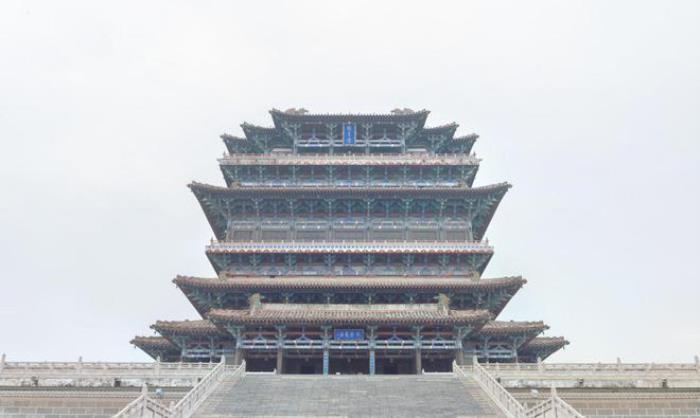 中國著名的四大名樓，迄今都已千年，而北方僅此一座！