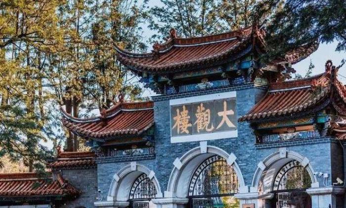 去昆明，邂逅寒冷冬日的春暖花開