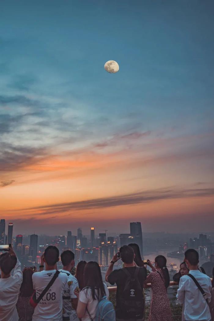 “開往春天的列車”美上央視! 比成都秀美 這座老城你去過嗎? “開往春天的列車”美上央視! 比成都秀美 這座老城你去過嗎?