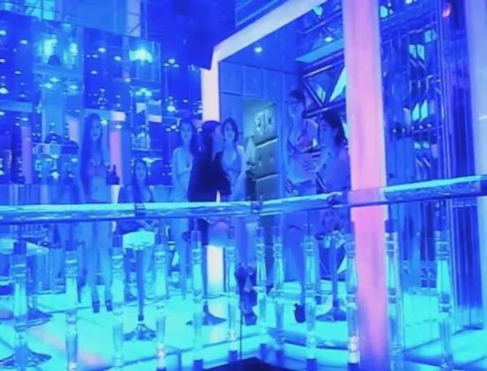 私人伴游:白天陪玩晚上陪睡!旅游行業人也多了起來! 私人伴游:白天陪玩晚上陪睡!旅游行業人也多了起來!