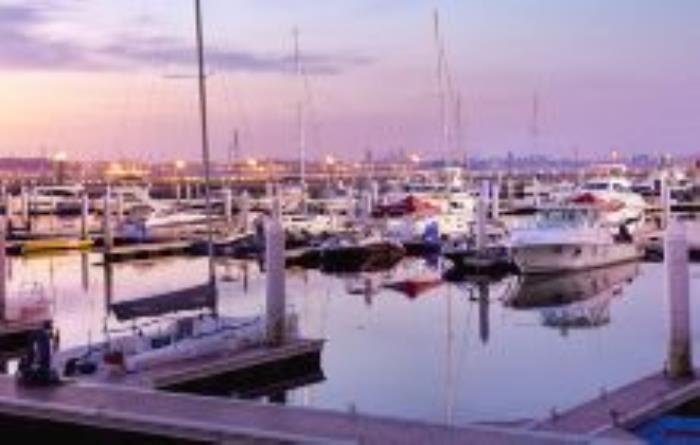 東港游艇碼頭遼寧景點