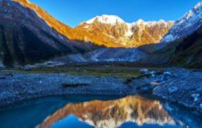 嘎隆拉雪山西藏景點(diǎn) 嘎隆拉雪山西藏景點(diǎn)