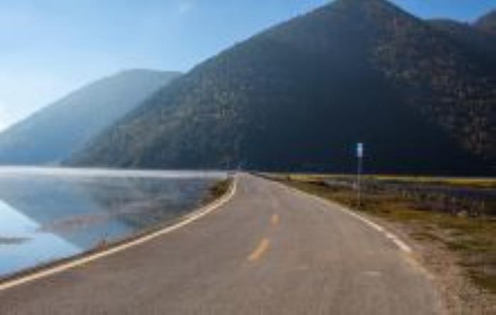 納帕海環湖路云南景點