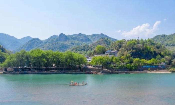 楠溪江甸園竹筏漂流