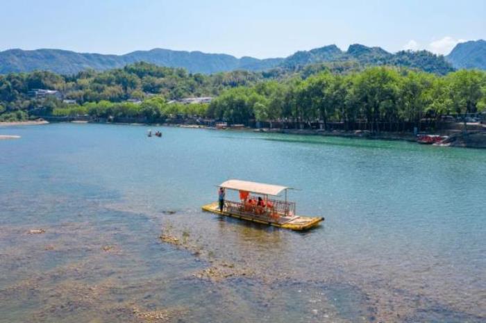 楠溪江甸園竹筏漂流