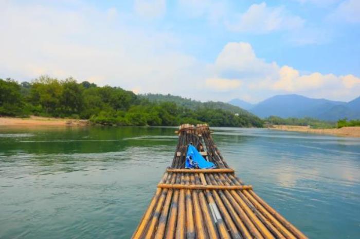 楠溪江甸園竹筏漂流
