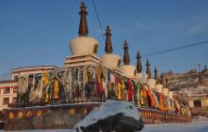 文殊山石窟甘肅景點 文殊山石窟甘肅景點