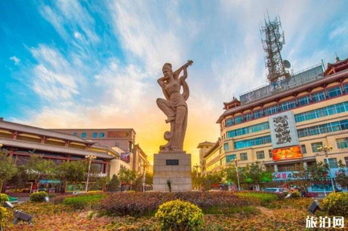 反彈琵琶雕像 反彈琵琶雕像