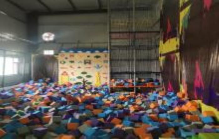 彈力空間蹦床公園山西景點