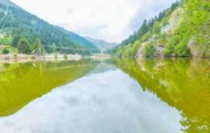 達爾宗湖甘肅景點