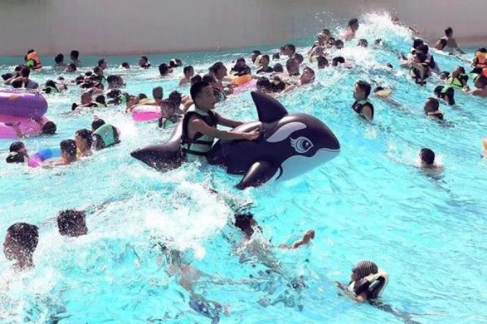 安吉歡樂風暴水上樂園 安吉歡樂風暴水上樂園