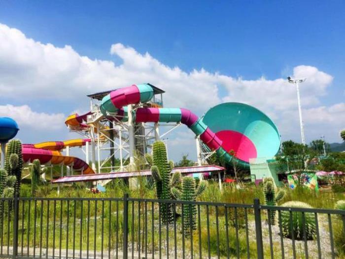 安吉歡樂風暴水上樂園 安吉歡樂風暴水上樂園