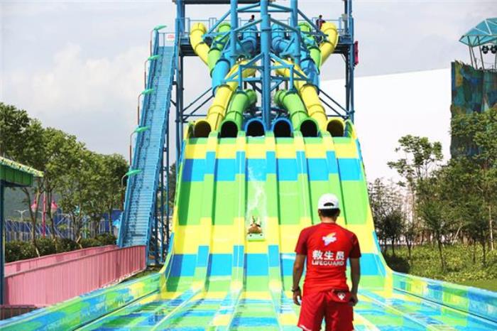 安吉歡樂風暴水上樂園 安吉歡樂風暴水上樂園