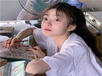 訥河私人伴游女孩業務員行冊婷