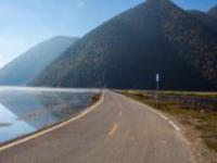 納帕海環(huán)湖路云南景點