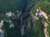 張家界大峽谷蹦極湖南景點