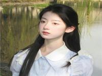 新密導(dǎo)游可愛車模丁又綠