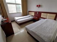 從信陽伴游資源現狀入手，分析信陽伴游氣候、人文自然、紅色資源起源優勢