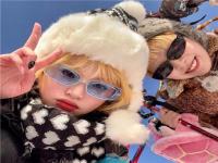 寶雞陪游女孩假花制作漢怡存